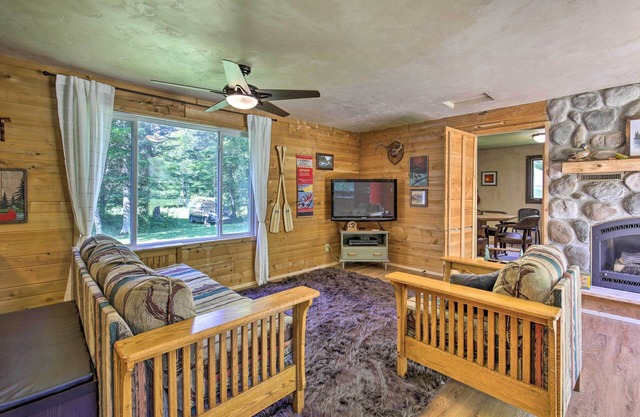 Cozy Florence Cabin, Proximity to Keyes Peak!