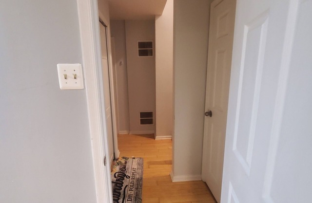 Cozy guest room with WiFi and AC in charming Sterling
