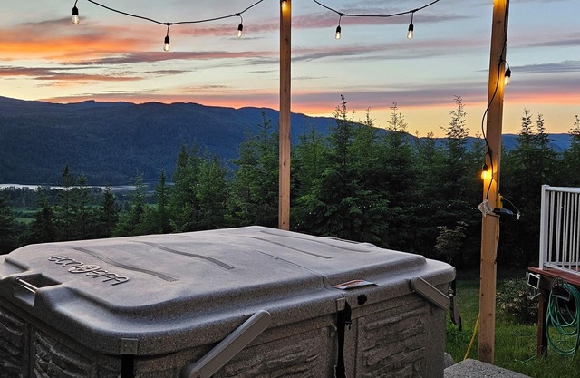 Cozy Guest Suite with Stunning Lake Views & Private Hot Tub