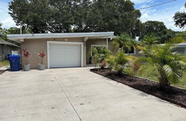 Cozy home and minutes from the beaches