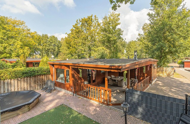 Cozy home in Erm with private swimming pool, can be inside or outside