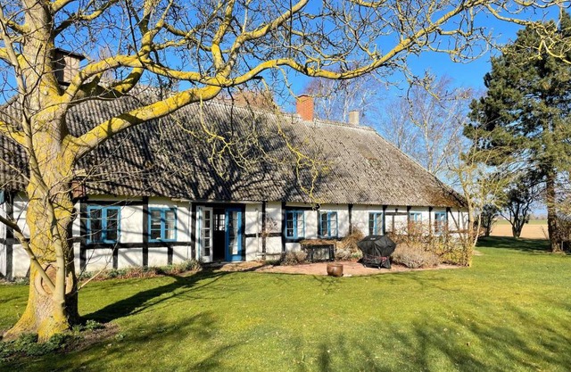 Cozy Home In Horslunde With Wifi