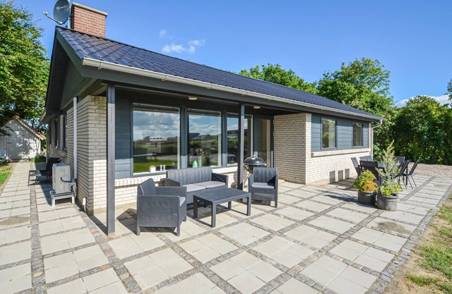 Cozy home in øster assels with WiFi