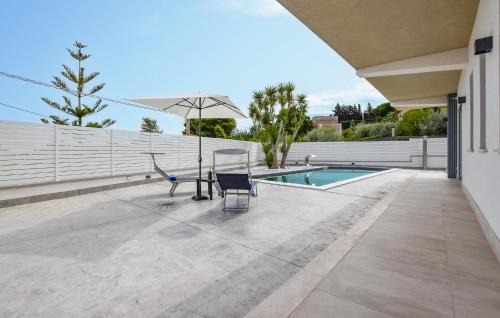 Cozy Home In Trabia With Private Swimming Pool, Can Be Inside Or Outside