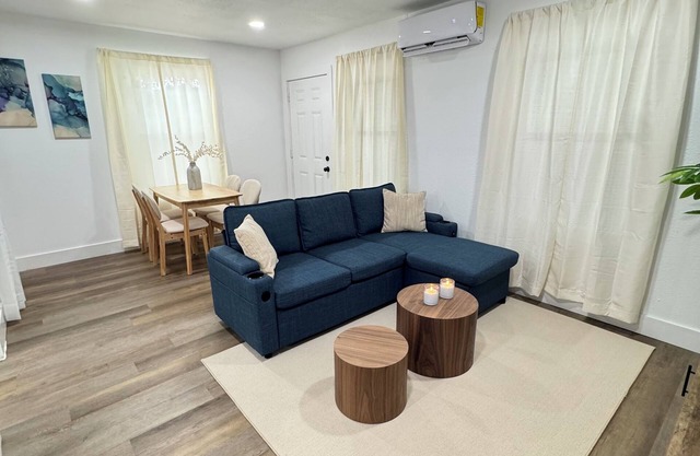Cozy Home Near Downtown Dallas