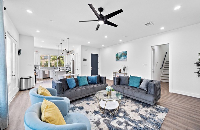 Cozy Home Near MedCenter, Uptown, & Downtown