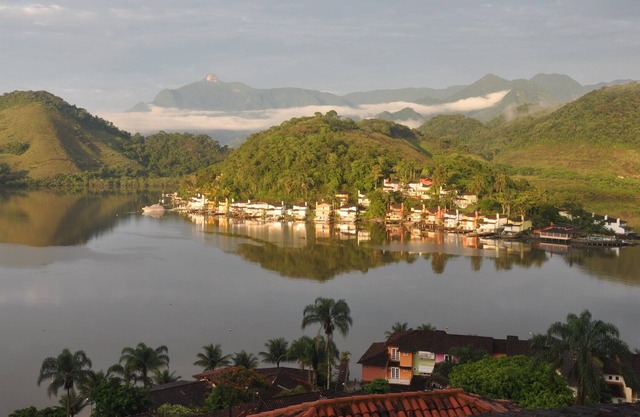 Cozy house between sea and mountains with 3 suites