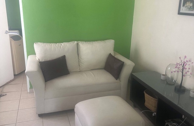 "Cozy house with pool and amenities.