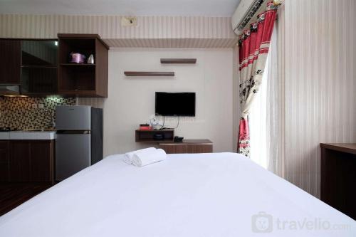Cozy Living Studio at Pakubuwono Terrace Apartment By Travelio