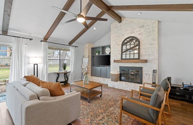 Cozy Modern 3 Bed 2 Bath Home - Round Rock/Austin
