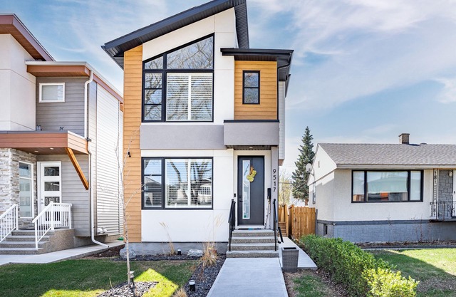 Cozy, modern suite in trendy, historic Hazeldean. Close to Whyte/UofAnn