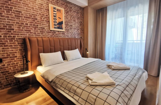 Cozy One-Bedroom Apartment at Ljubovic-Hill Park