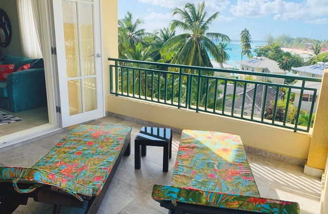 Cozy One Bedroom - White Sands Beach Condos