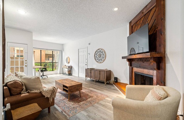Cozy Rustic Condo w/Pool + Patio + Mailbox