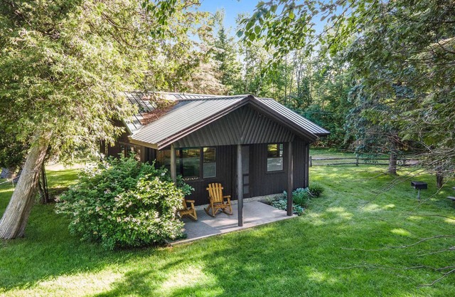 Cozy, rustic log cabin on Mullett Lake #5