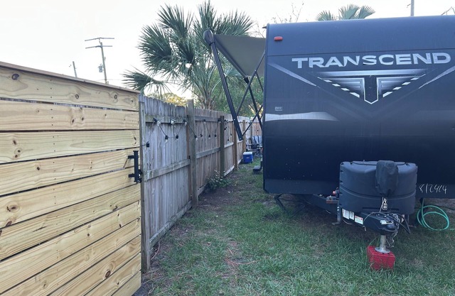 Cozy RV in Beach Art District in Melbourne with AC, WiFi, & Pet-Friendly!