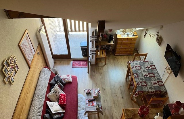 Cozy studio for 5 people ski-in/ski-out with balcony