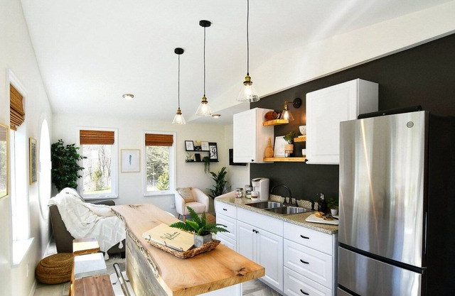 Cozy Serene 2bd Finger Lakes Home w/Amazing Views