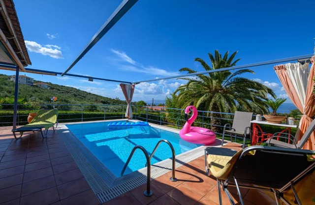 Cozy Small Smart Villa with Private Pool Mikri Mantineia Kalamata