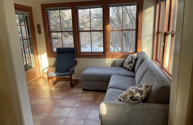 Cozy south shore home close to beautiful beaches!