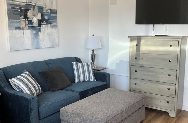 Cozy Studio Apartment in BEAUTIFUL Bay City, Michigan!
