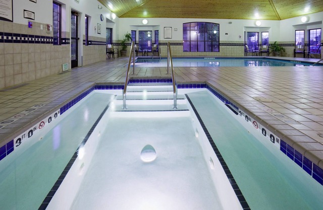 Cozy Studio | Free Breakfast. Pool & Gym.