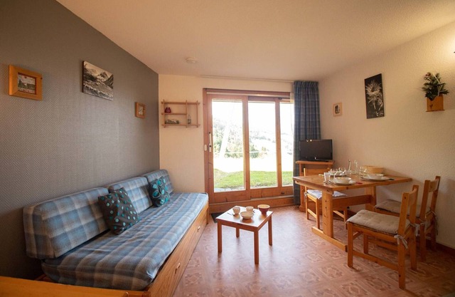 Cozy Studio in Valmorel - Ski-In/Ski-Out, Mountain Views, Pet-Friendly
