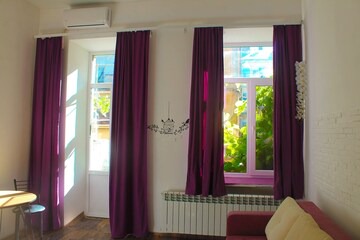 Cozy studio with balcony in the center of Odesa