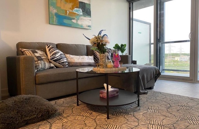 Cozy Stylish River View Apartment