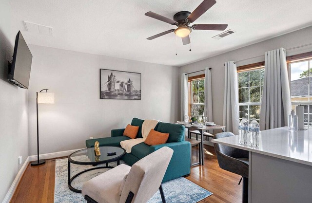 Cozy Suite near Med Center 2 min to museums