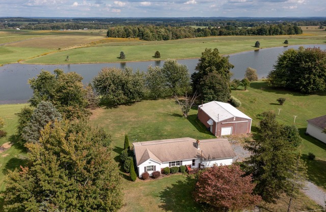 Cozy Volant Ranch With Lakeview
