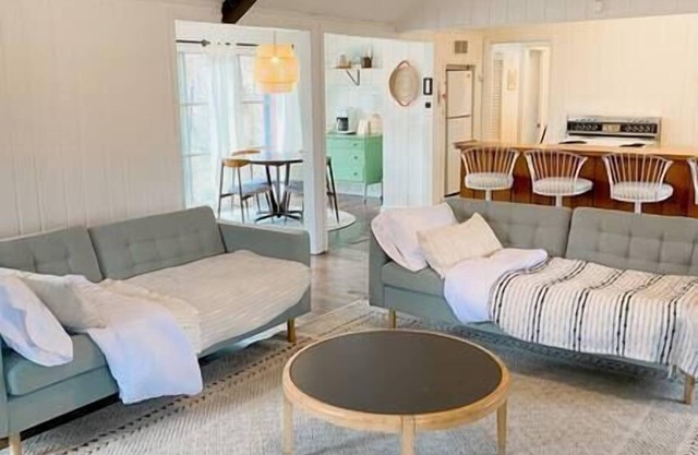 Cozy Ypsilanti Cottage | Peloton & Retro Vibes