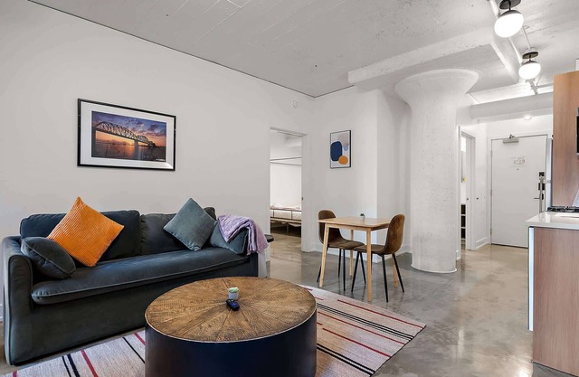 CozySuites NLG - Modern 1BR condo #05