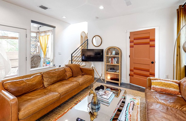 Creative & Cozy | Walkable East Austin Locale | Screened Porch, Fenced Yard