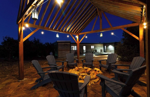 Creator Cabin - Contemporary Getaway w/Sauna