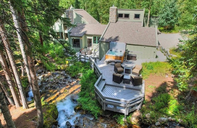 Creekside Chateau🌊Private Waterfall & Creek⛷Breck 🤑 $ZERO Cleaning & Pet Fees