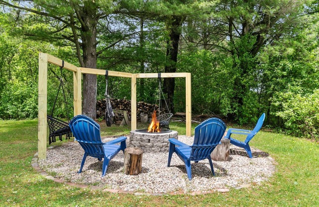 Crisp Air, Cozy Fires & Lakefront Flair