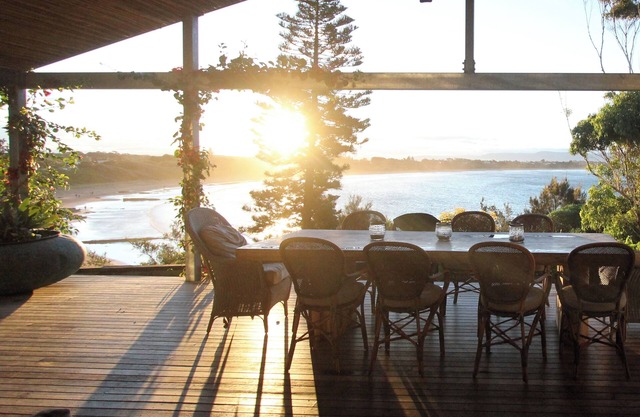 Culburra Beach House - Uninterrupted beach-front views, private, pet-friendly