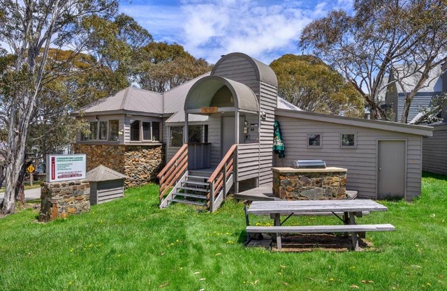 Currawong Lodge