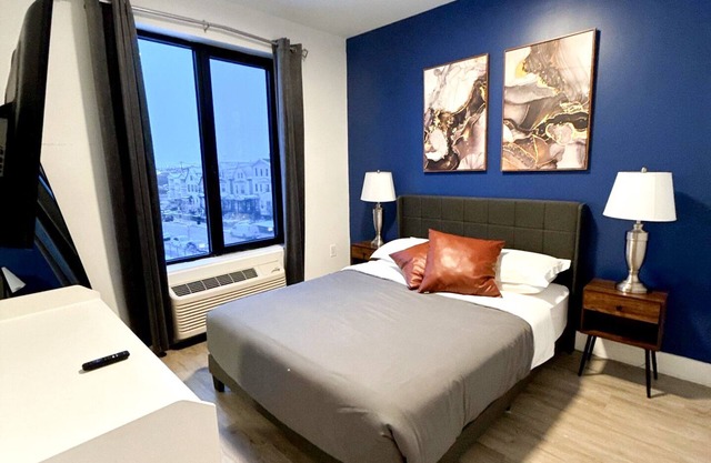 Cute 1BR Next to Airport 8088