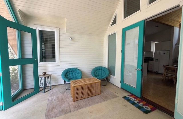 Cute Cherrywood Stay. Walkable Fun in East Austin