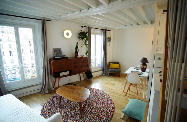 Cute duplex in Paris Belleville, Village Jourdain