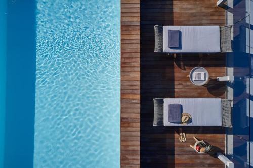 CW Athens Riviera Suite