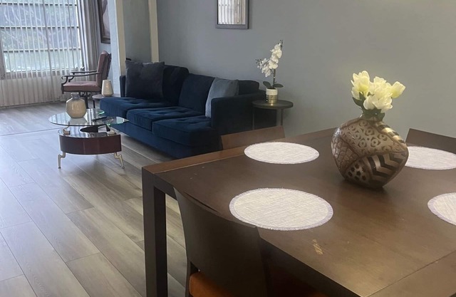 Cypress Condo Updated 1/1.5 apartment - Park and Sunset views-Safe-Secure-