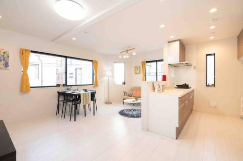 D墨田区民宿.晴空塔.浅草寺商圈.独栋别墅.直达机场、涩谷。新房源.小型室内停车位。