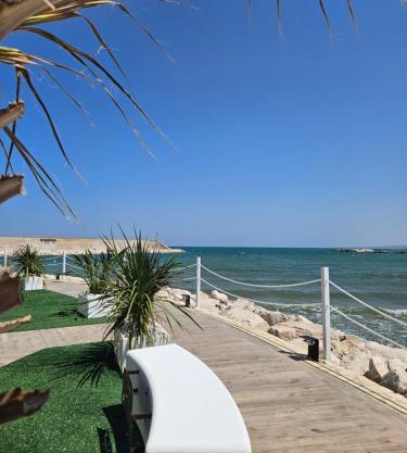 DADA Suites and Sea