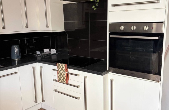 Dagenham - Stay 5 - Garden - Parking - Petfriendly