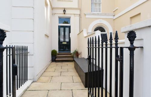Dale Street Apartments Suite