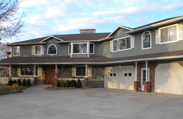 Dancing Moon Bed & Breakfast