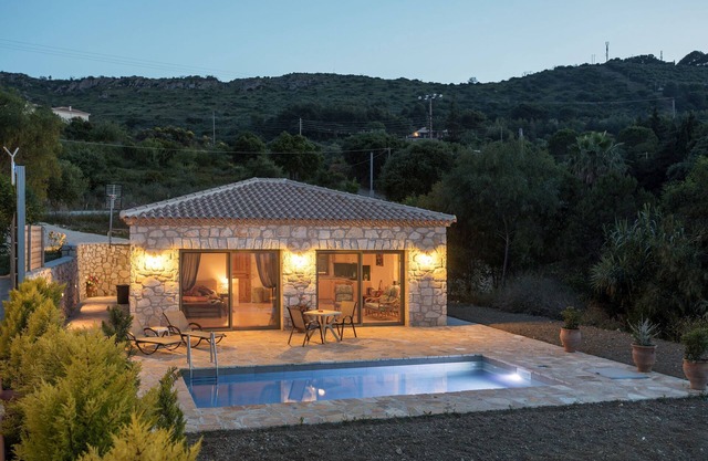 David's Villas - Villa Patricia Open Plan Villa with Pool